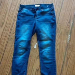 Skinny Jean's with comfy belt